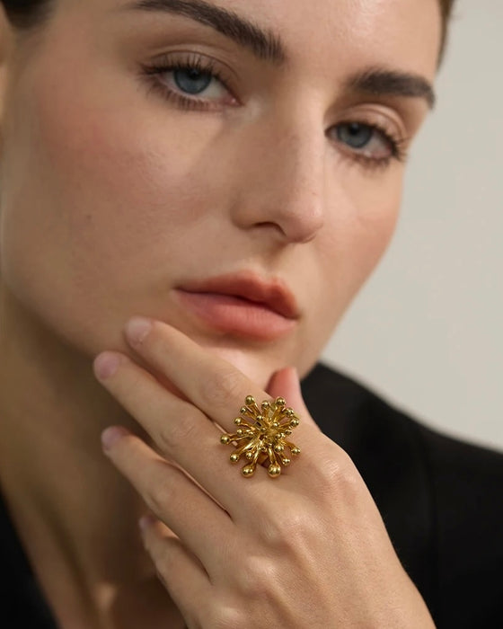 Anillo Giglio