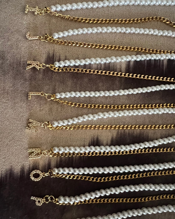 Collar Iniziale