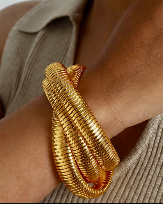 Pulsera Triple Dorada